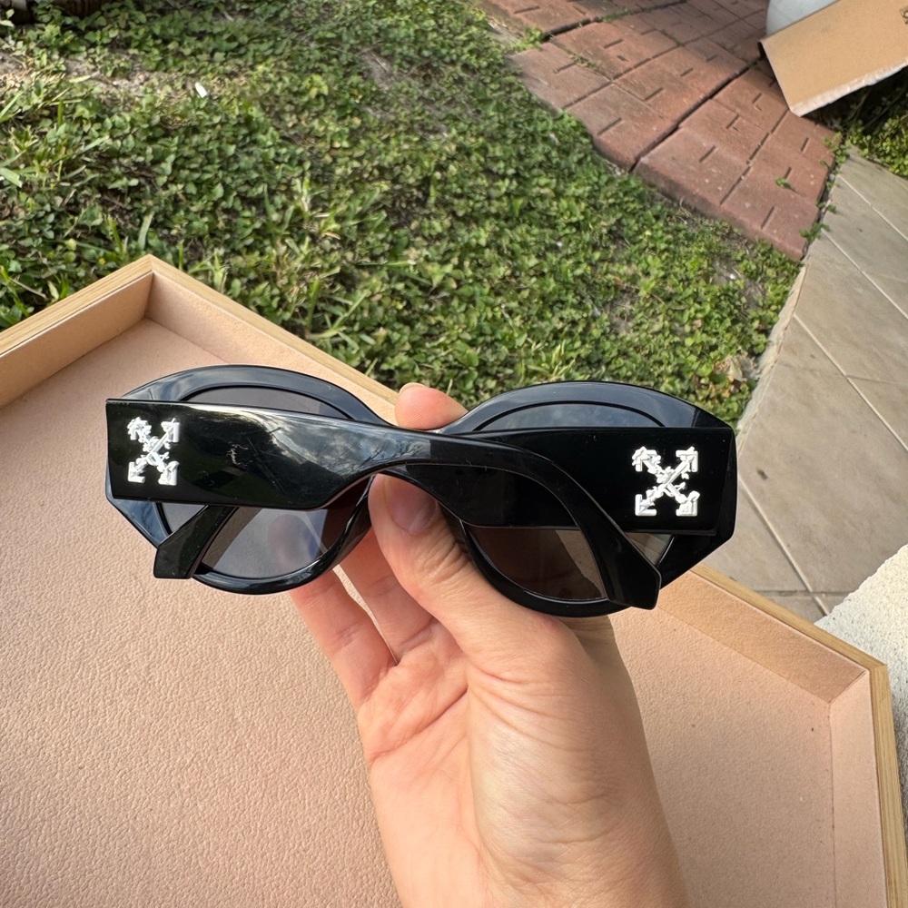 Off-White Black Cateye Sunglasses